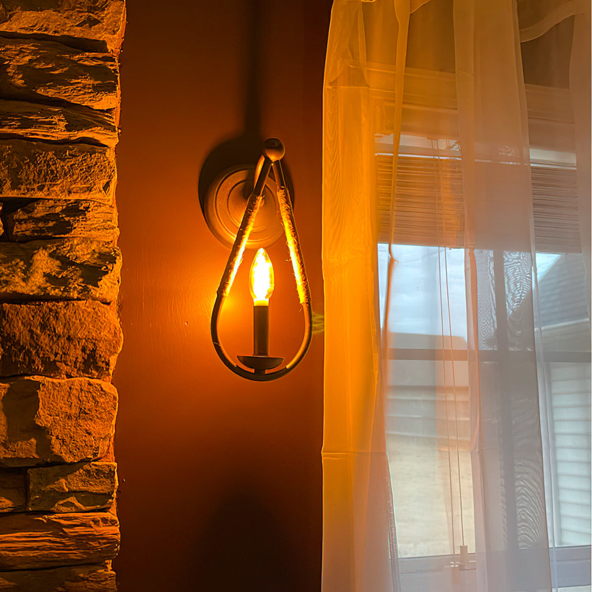 meridian-wall-lamp