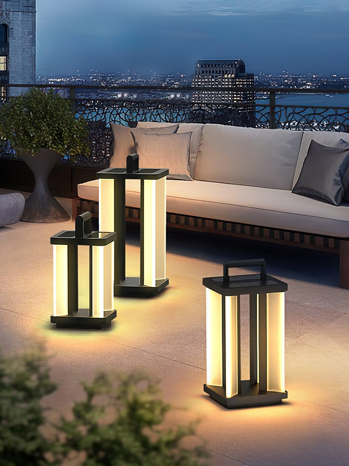Metroluxe Solar Outdoor Light