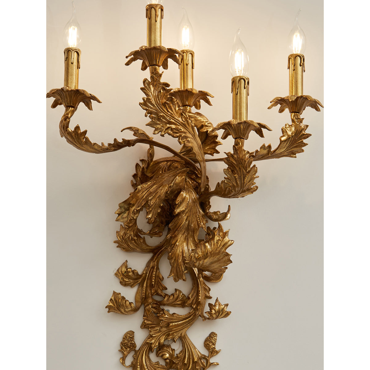 metropolitan-candle-wall-lamp