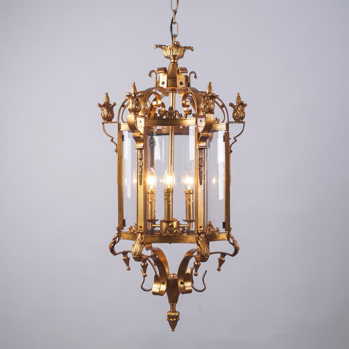 metropolitan-lantern-chandelier