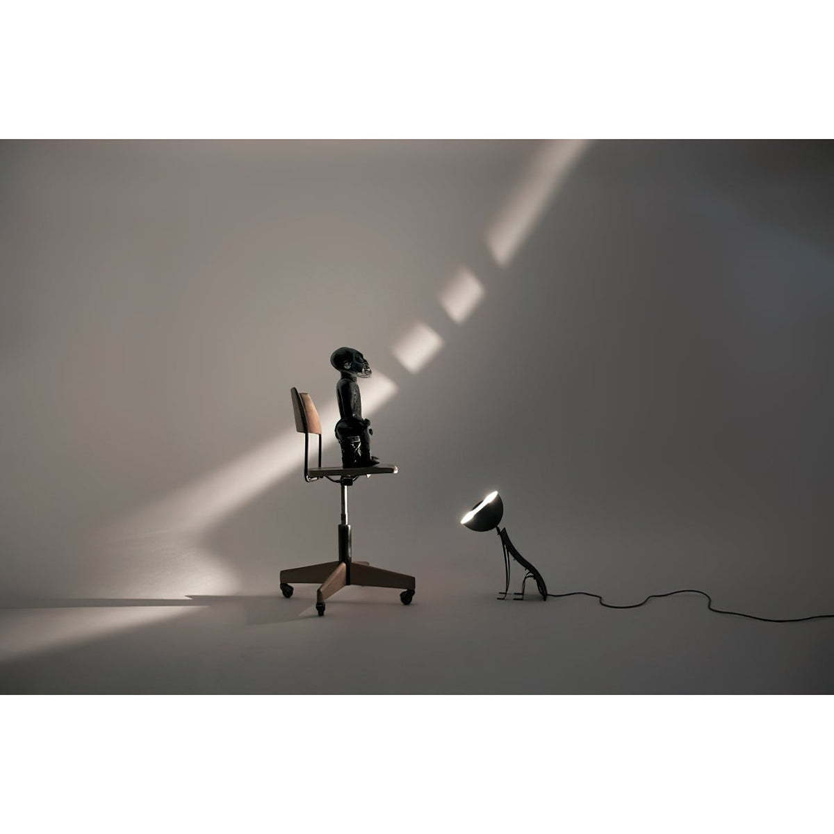 micha-cat-table-lamp
