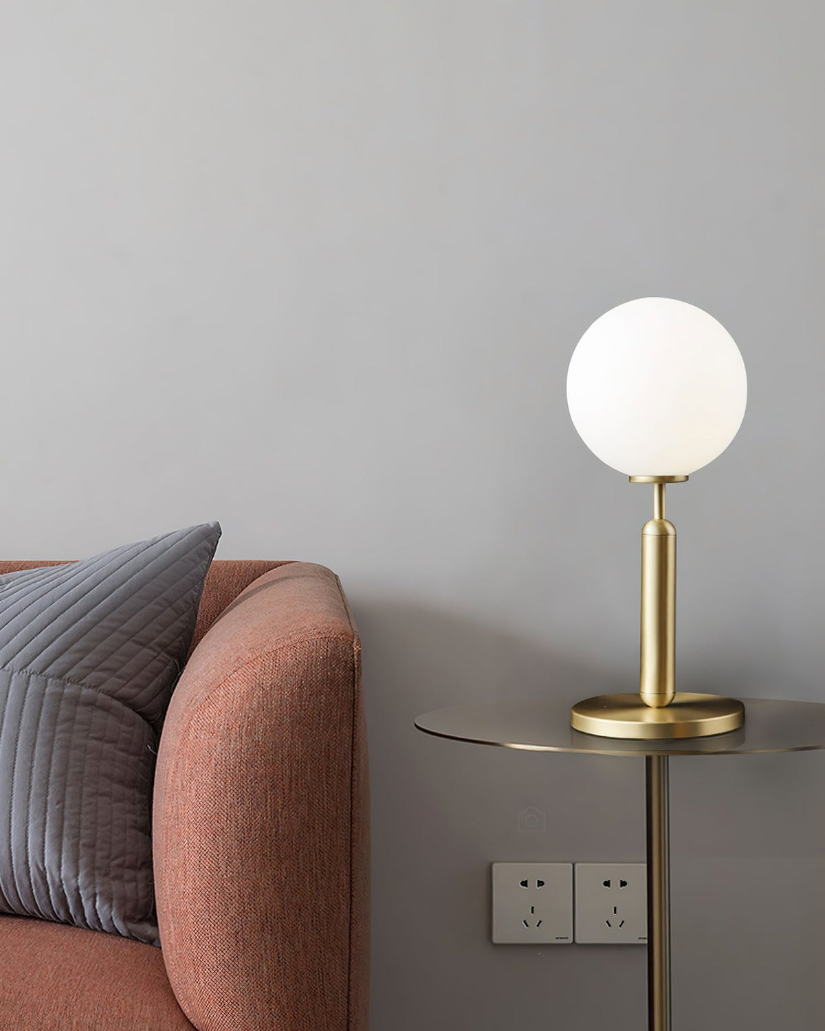 miira-table-lamp