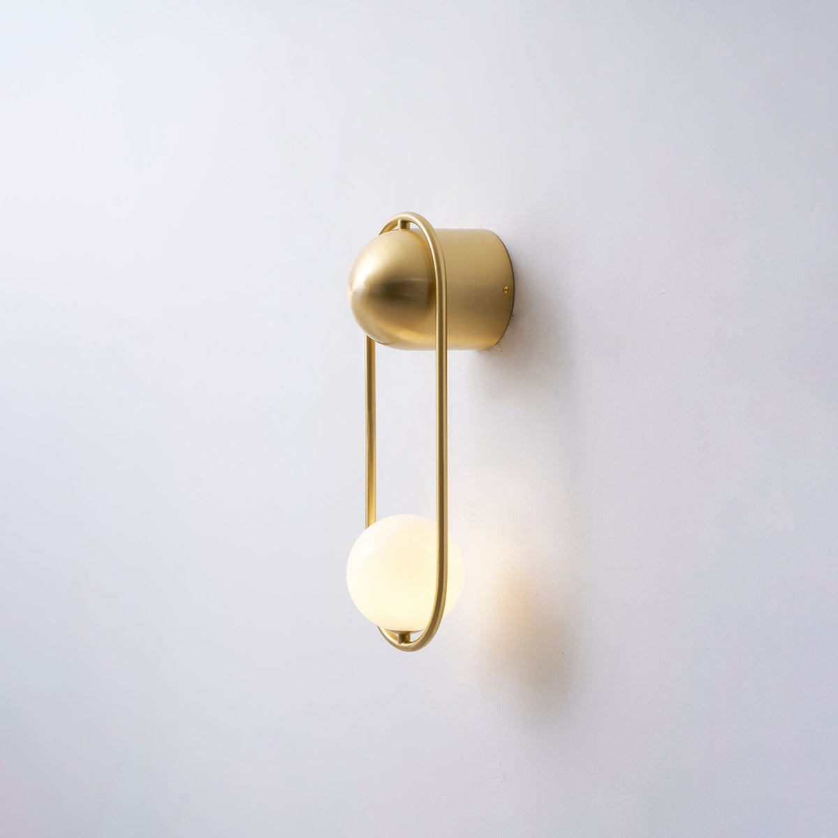 mila-wall-lamp