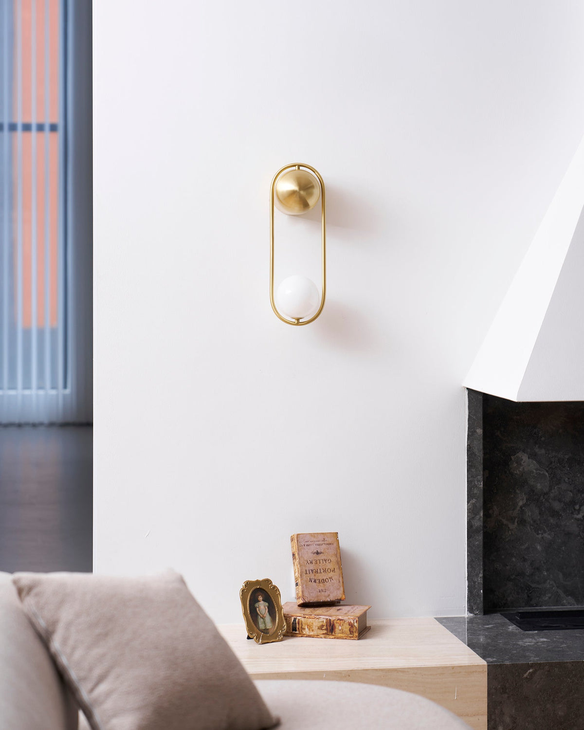 mila-wall-lamp