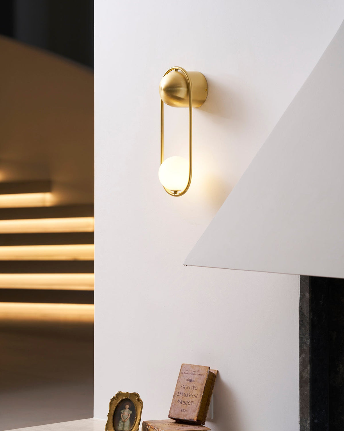 mila-wall-lamp