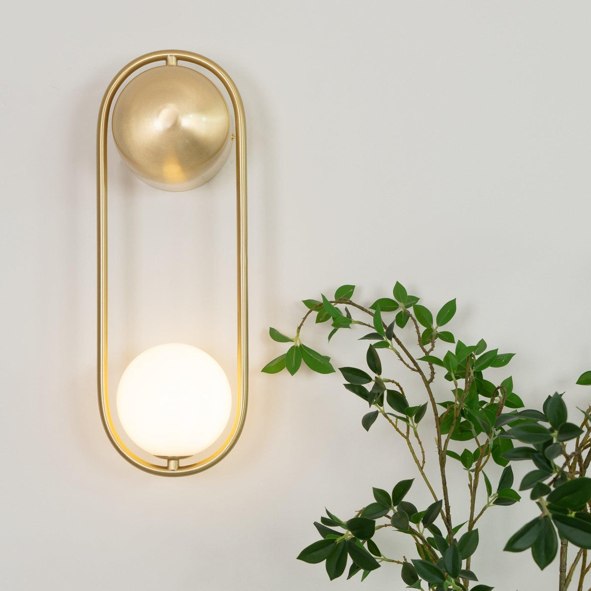 mila-wall-lamp