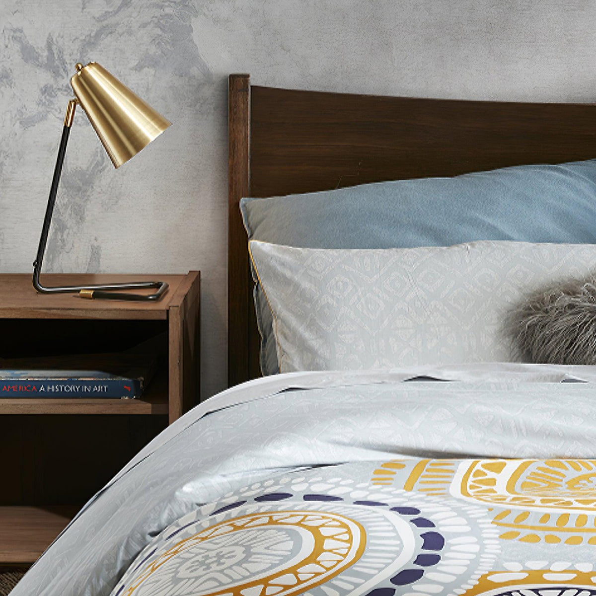 Miles Medium Task Lamp