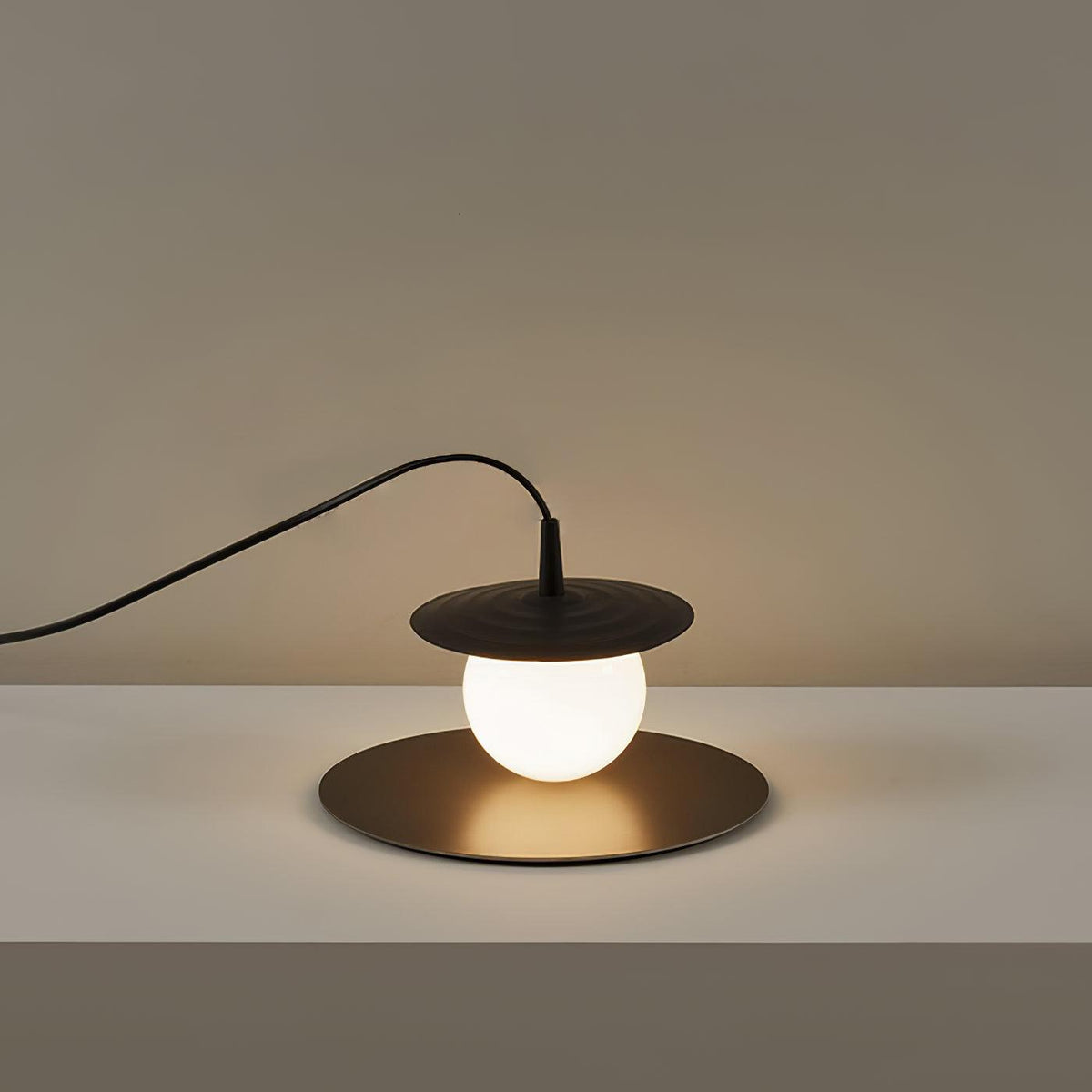 miller-record-table-lamp