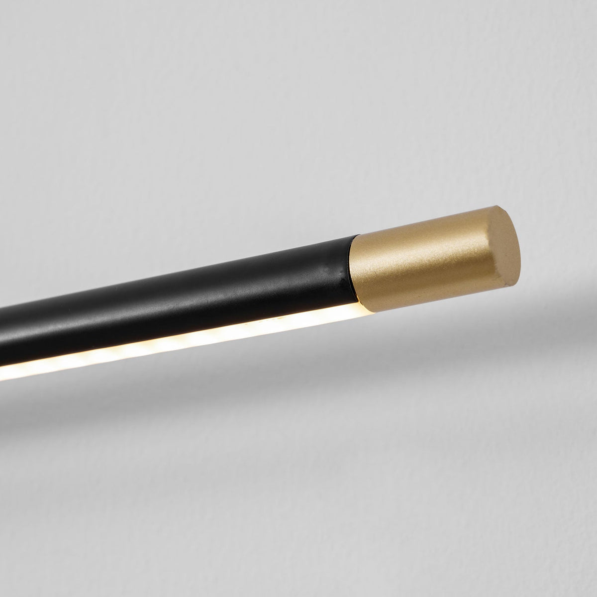 Minimalist Linear Rechargeable Wall Sconce – Cordless LED Vanity Light