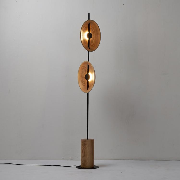 mito-floor-lamp