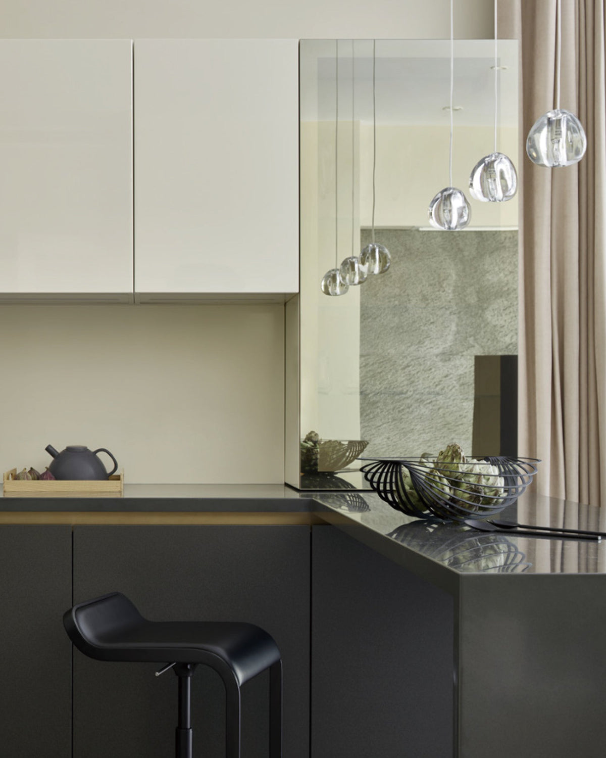 Cherry Crystal Pendant Light – Handcrafted Modern Chandelier