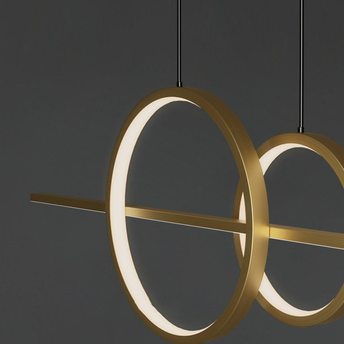 Moderner Kronleuchter mit geometrischer Form