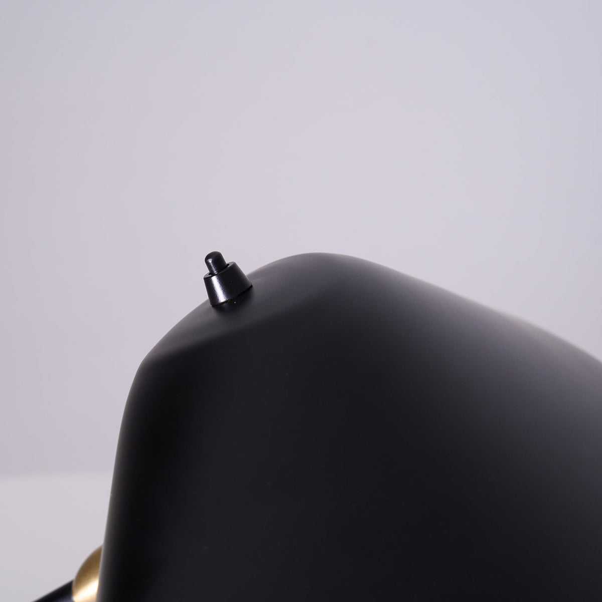 modern-tripod-table-lamp