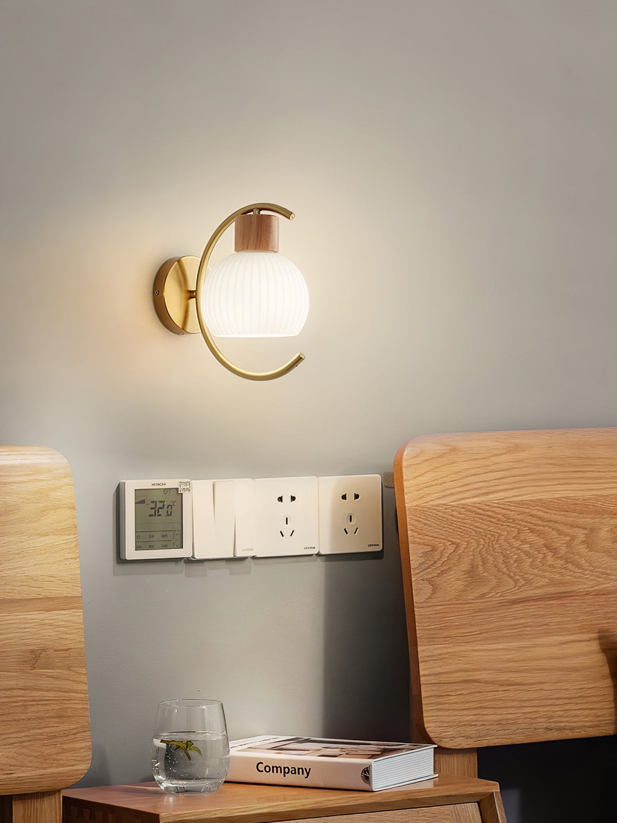 Modern Wood Grain Wall Light