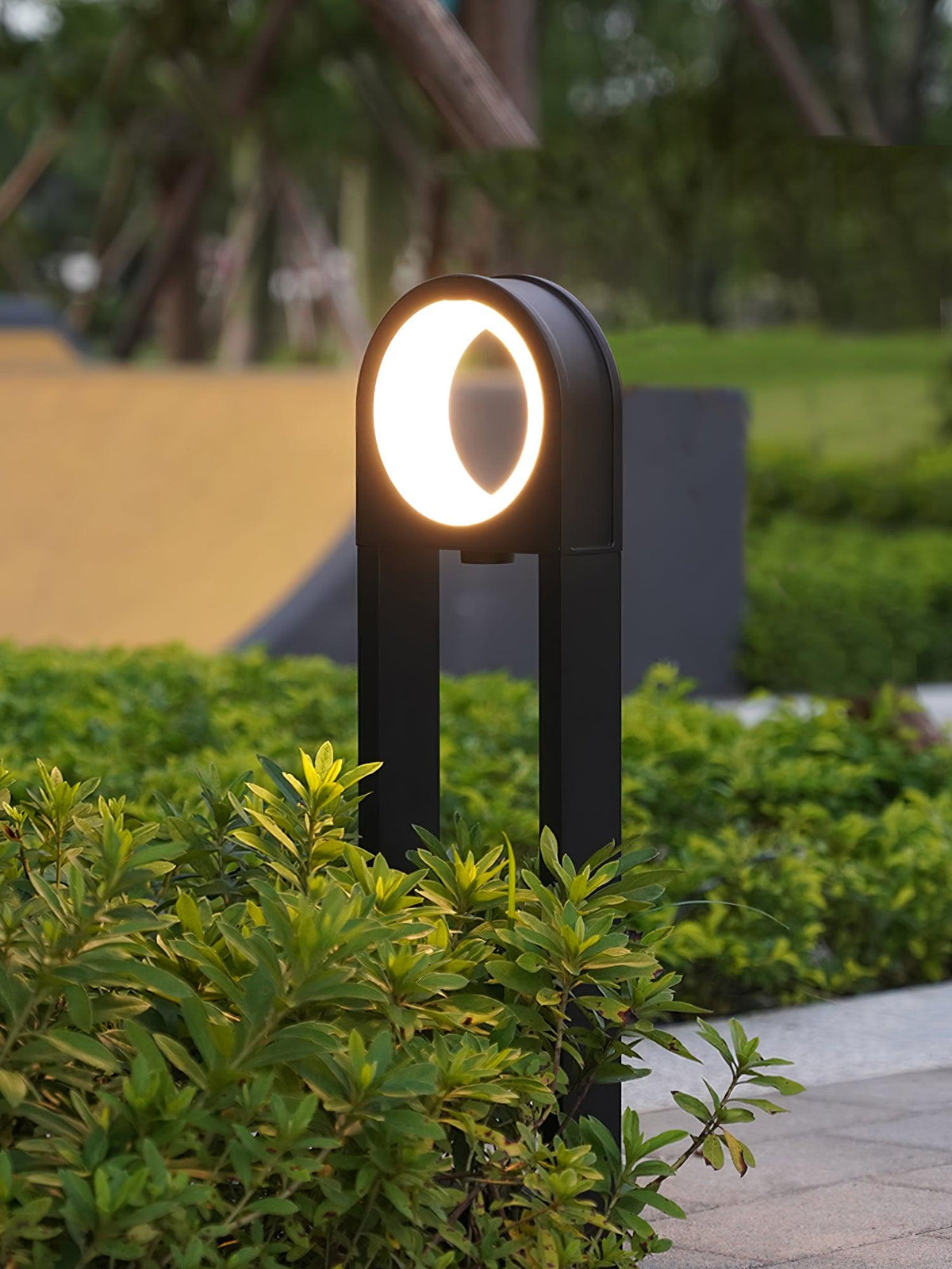 molde-garden-outdoor-light