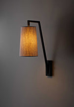 monty-wall-lamp