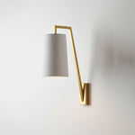 monty-wall-lamp