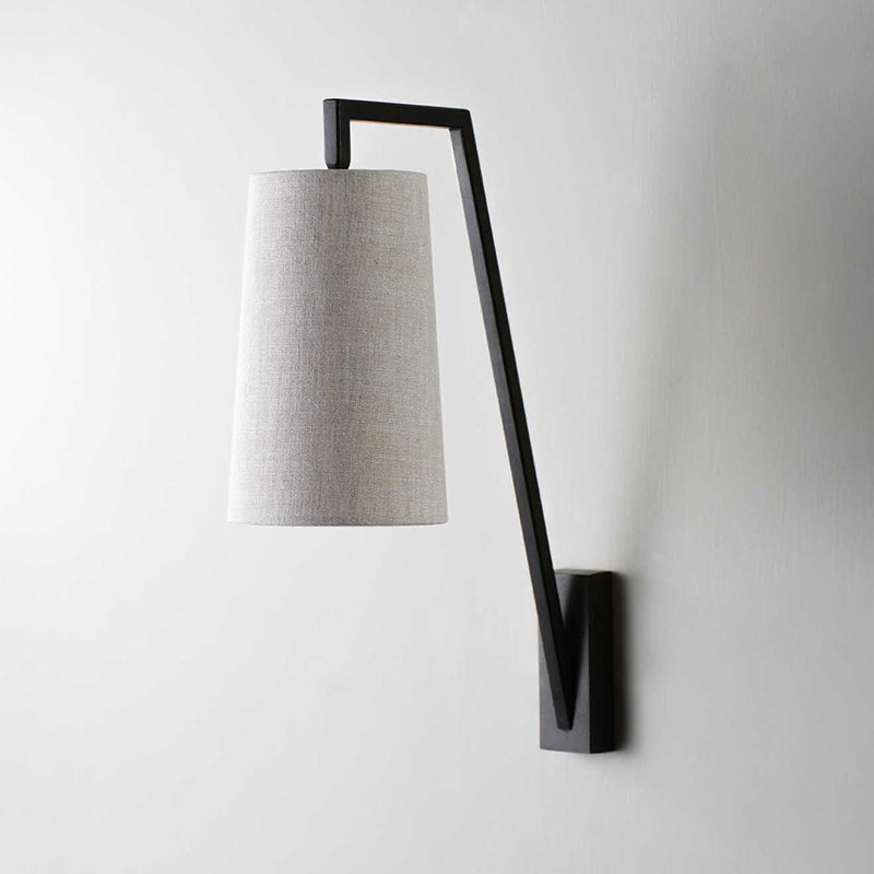 monty-wall-lamp