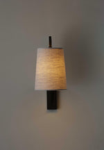 monty-wall-lamp