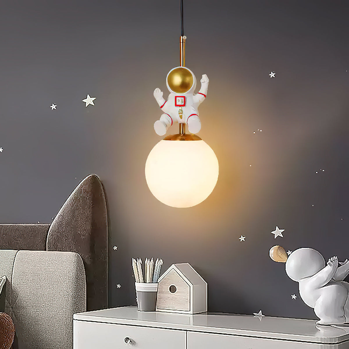 moon-astronaut-pendant-light