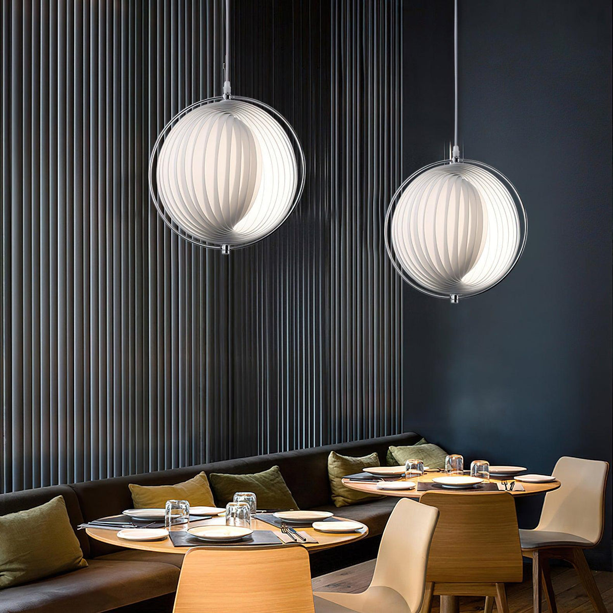 moon-echo-pendant-lamp