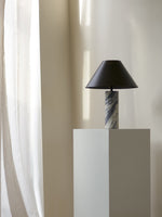 morola-table-lamp