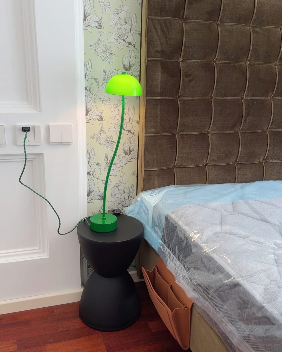 Mung Bean Sprouts Table Lamp