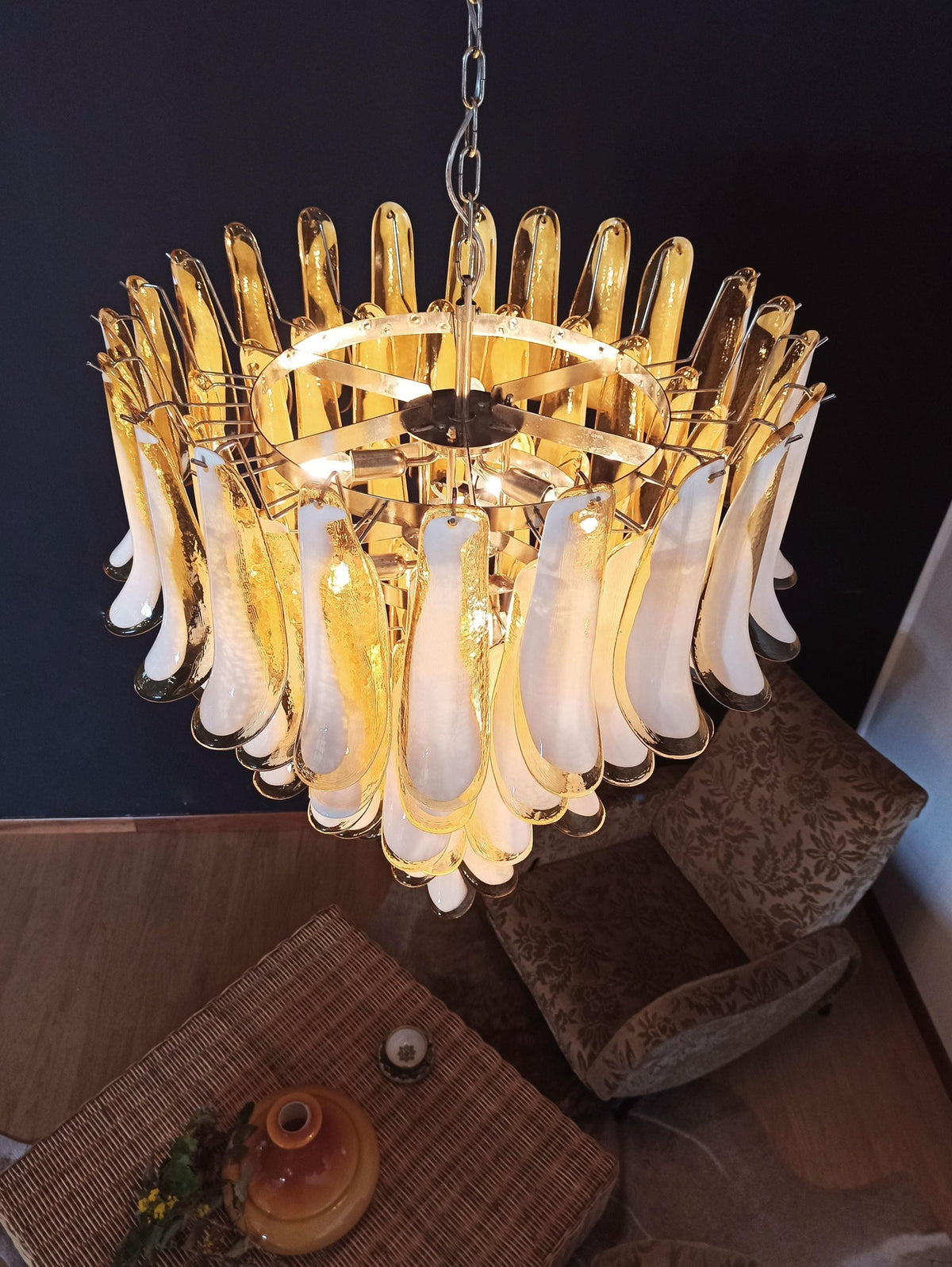 murano-petal-chandelier