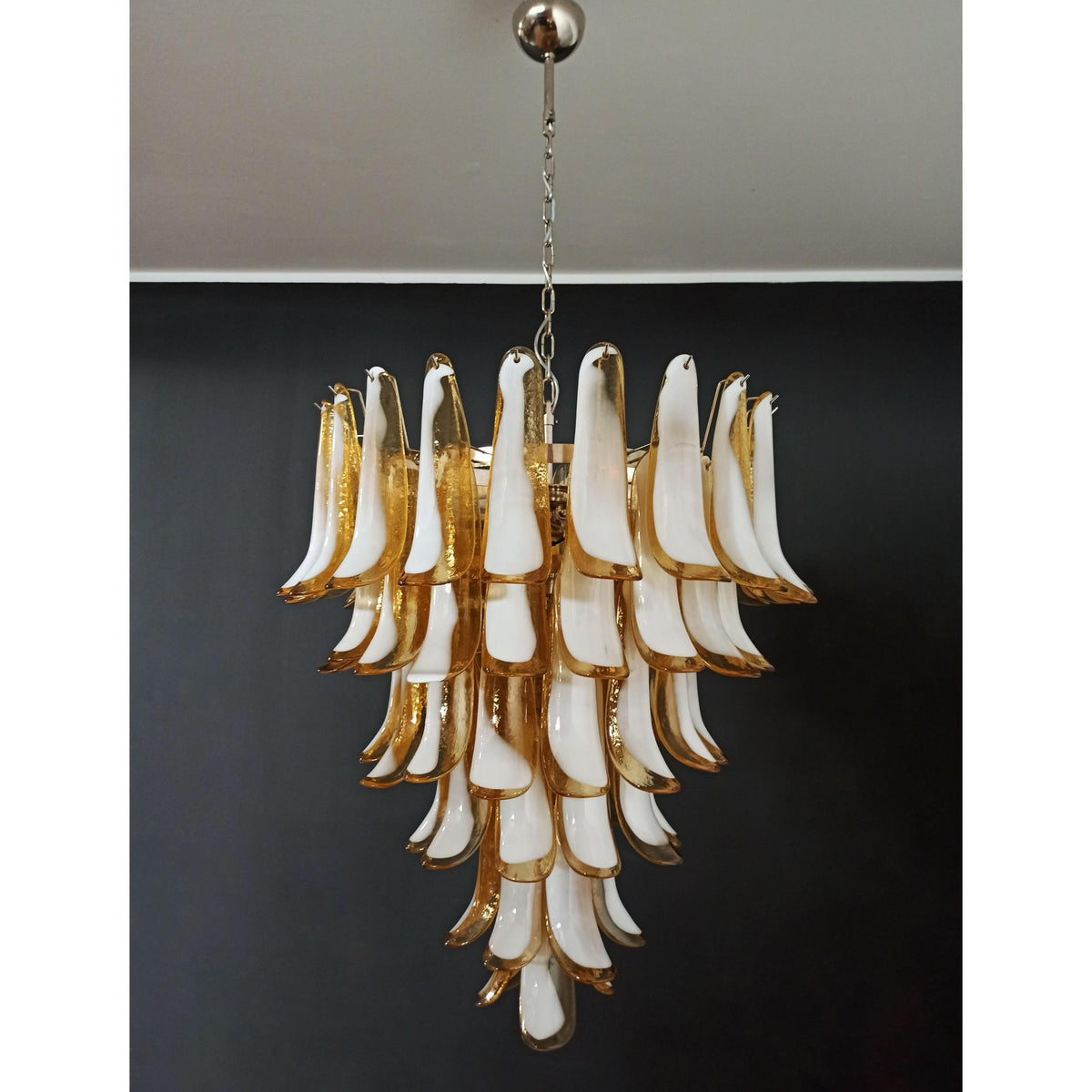 murano-petal-chandelier