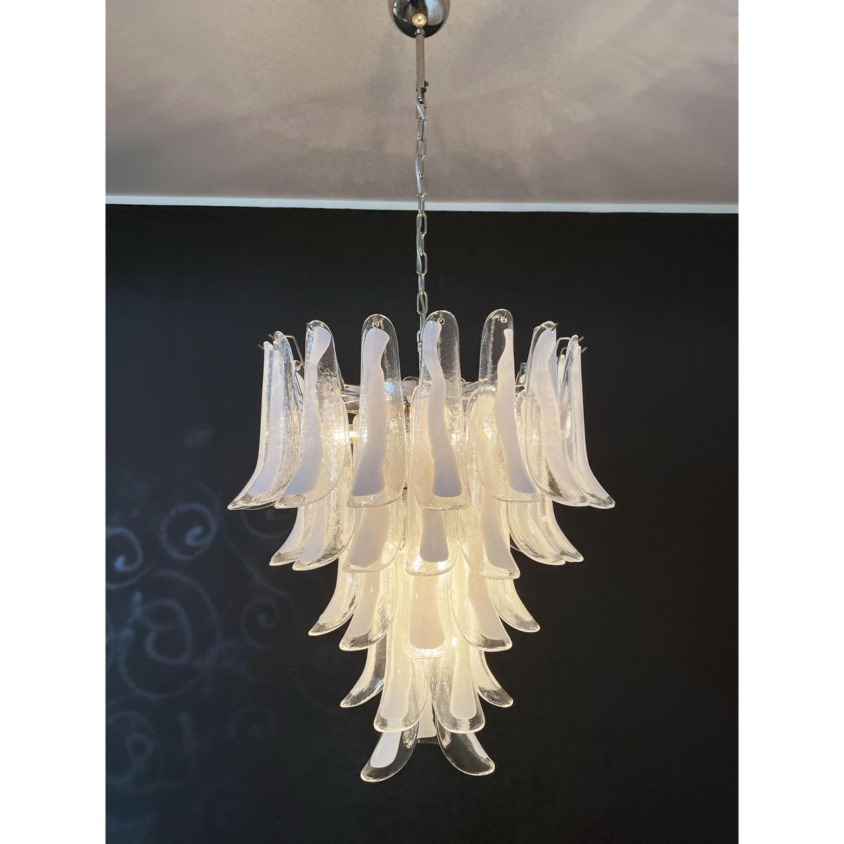 murano-petal-chandelier