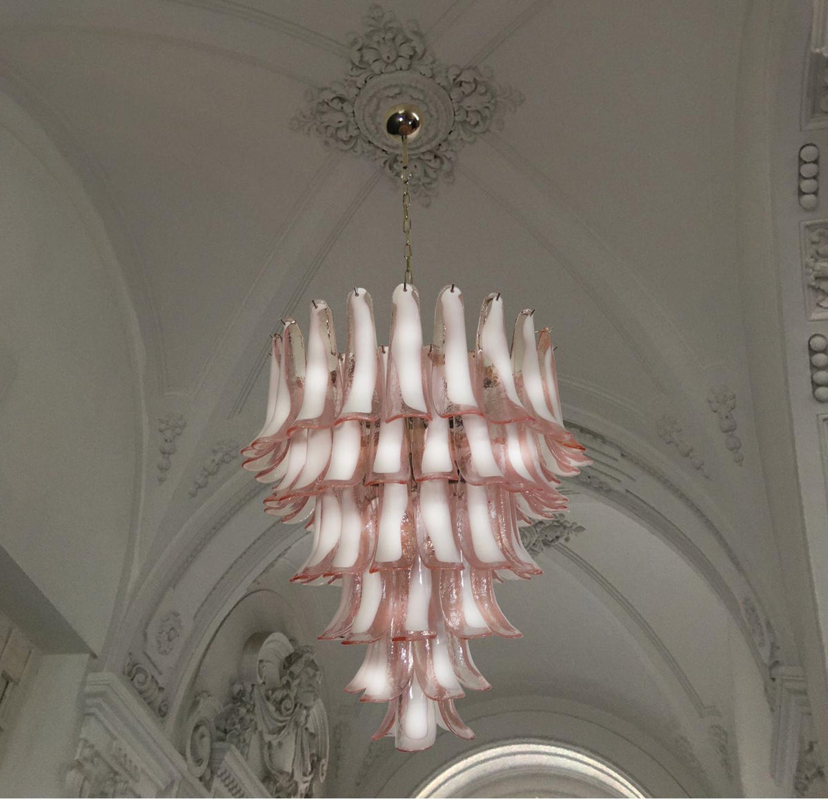 murano-petal-chandelier