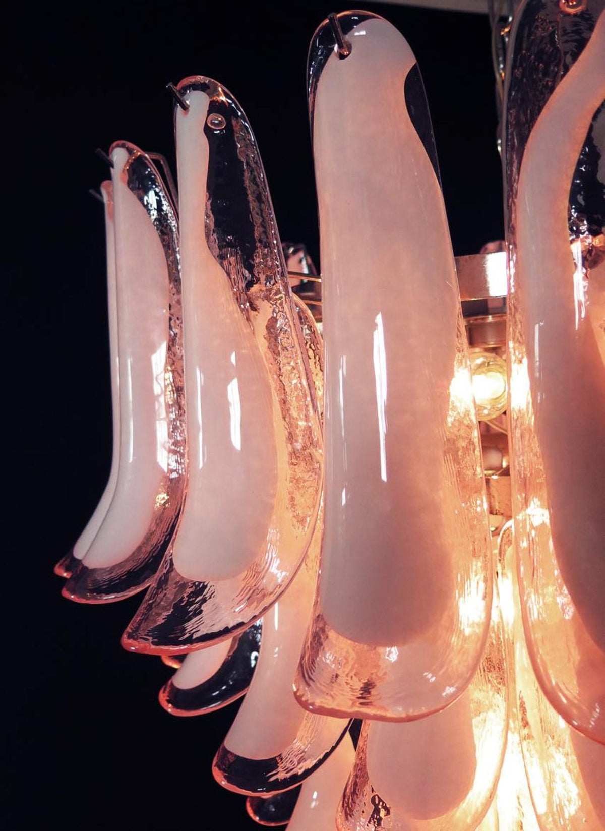 murano-petal-chandelier