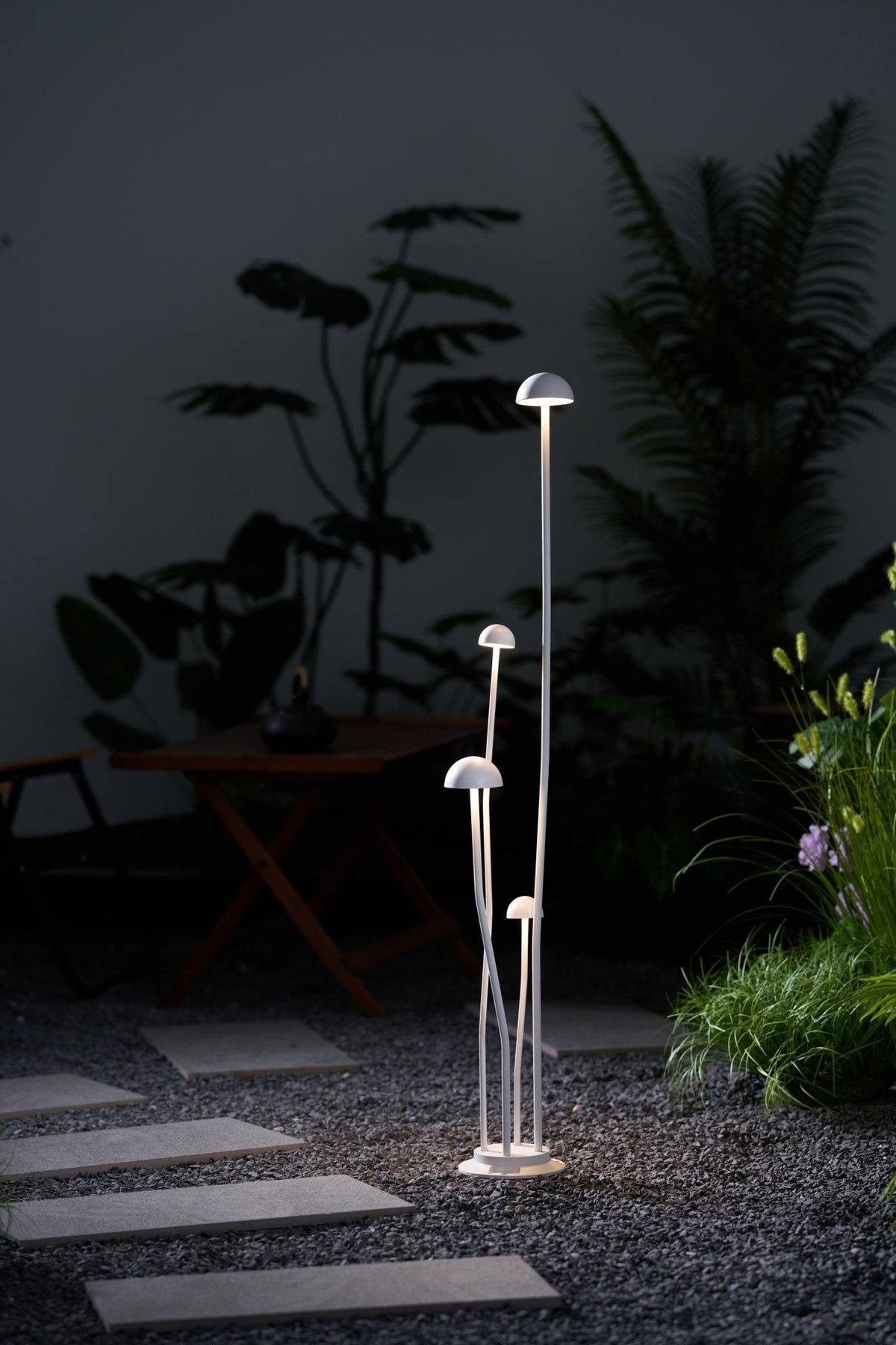 Mushroom Outdoor Lamp – Modern Garden & Patio Lighting