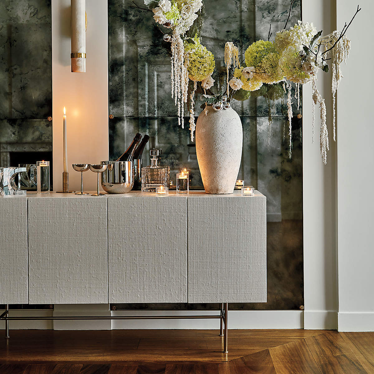 natalia-onyx-wall-lamp