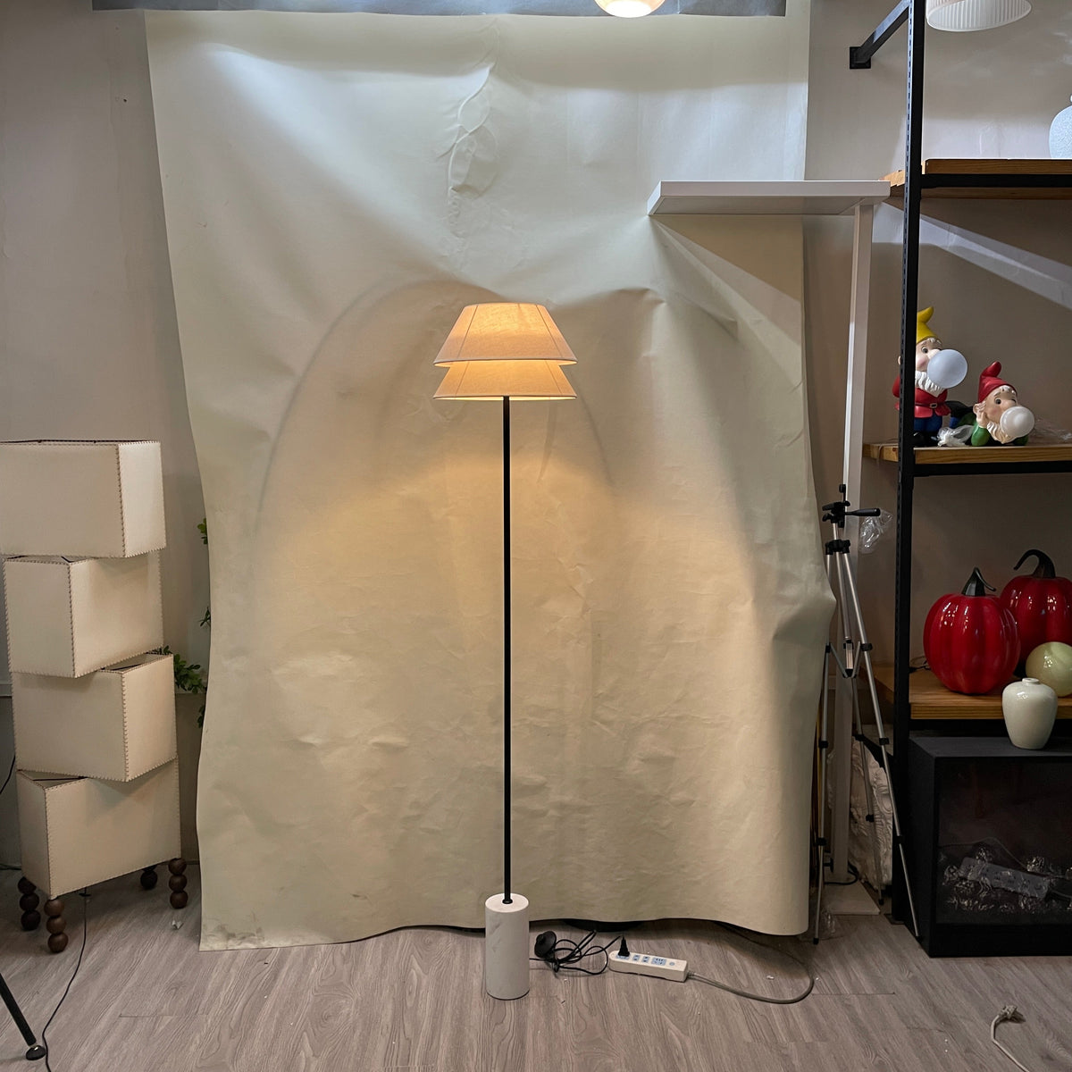 kobi-floor-lamp