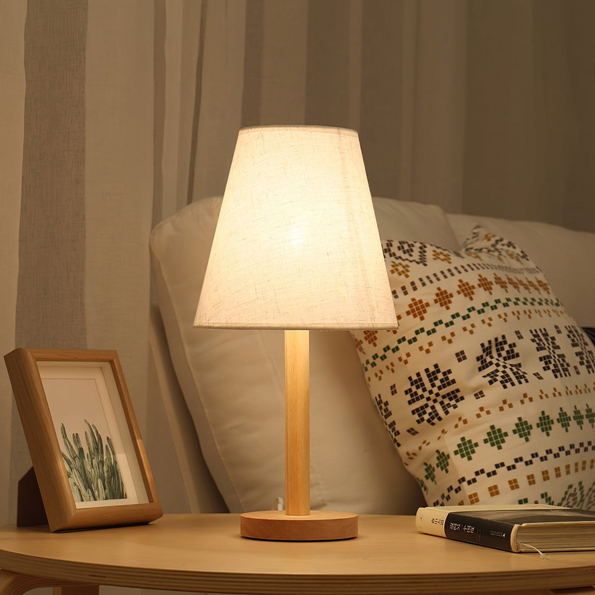 Navi Nordic Table Lamp