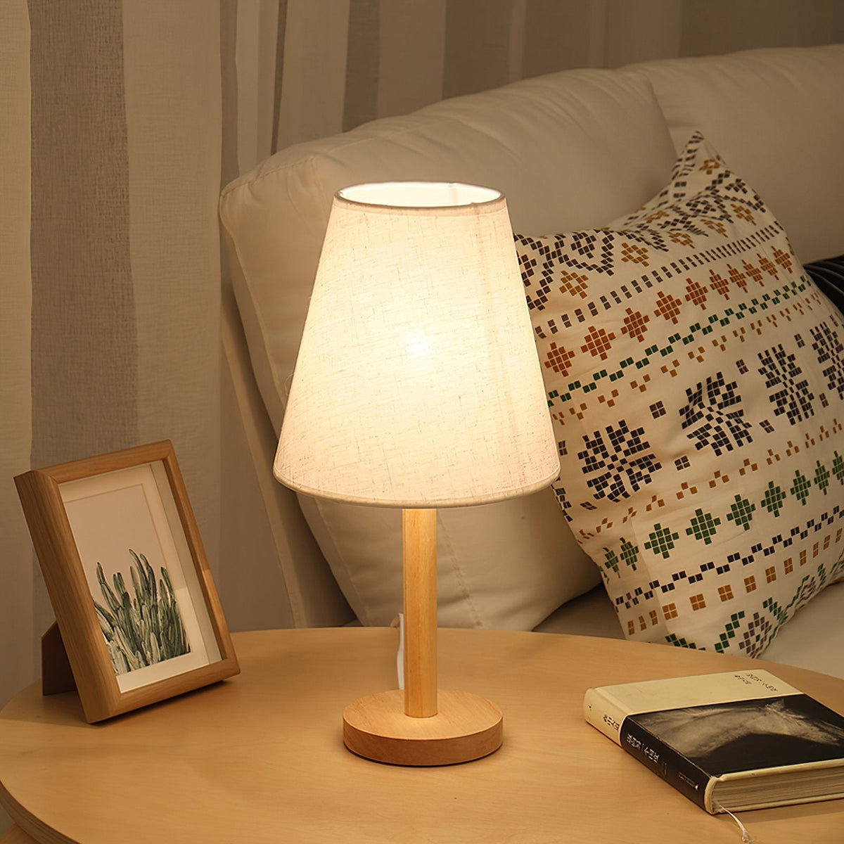 Navi Nordic Table Lamp