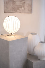 Tripod Bubble Table Lamp – Mid-Century Modern Sculptural Lighting