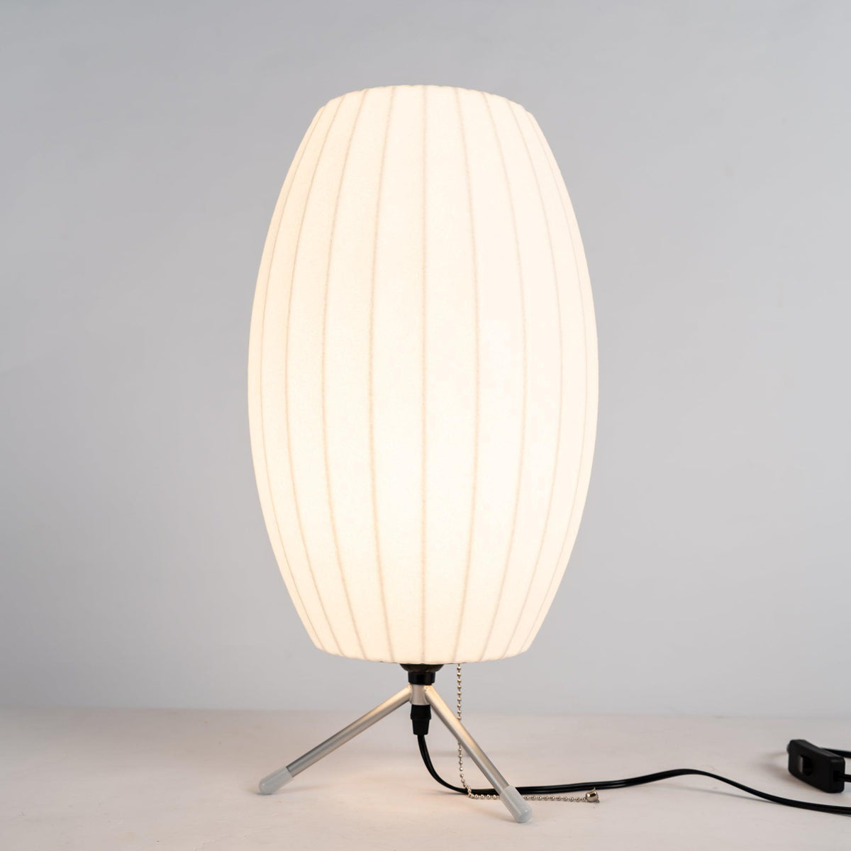 nelson-tripod-table-lamp