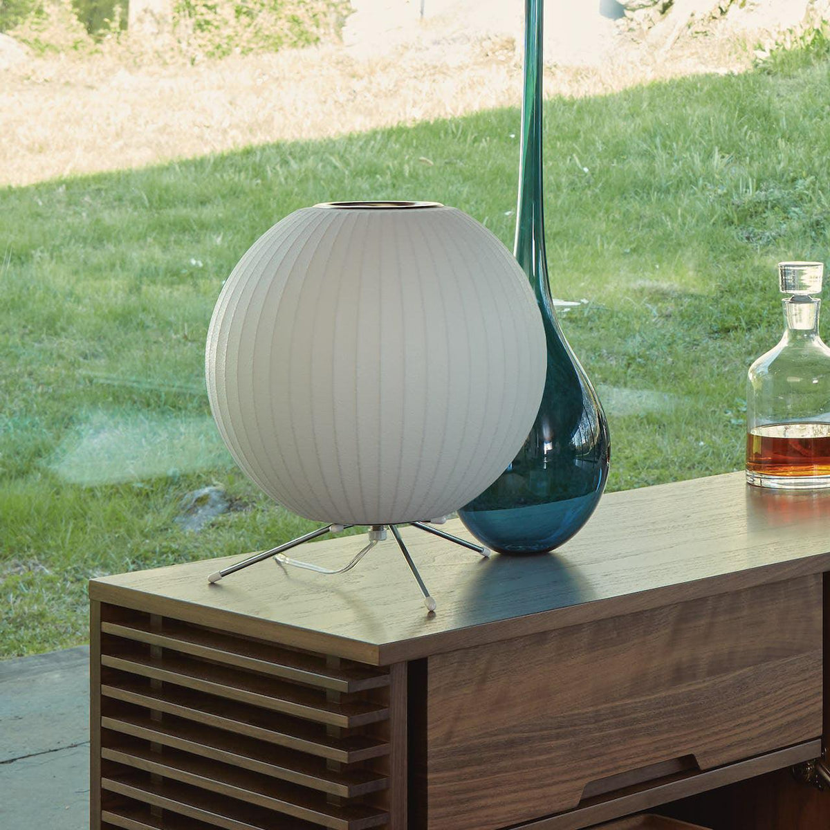 nelson-tripod-table-lamp