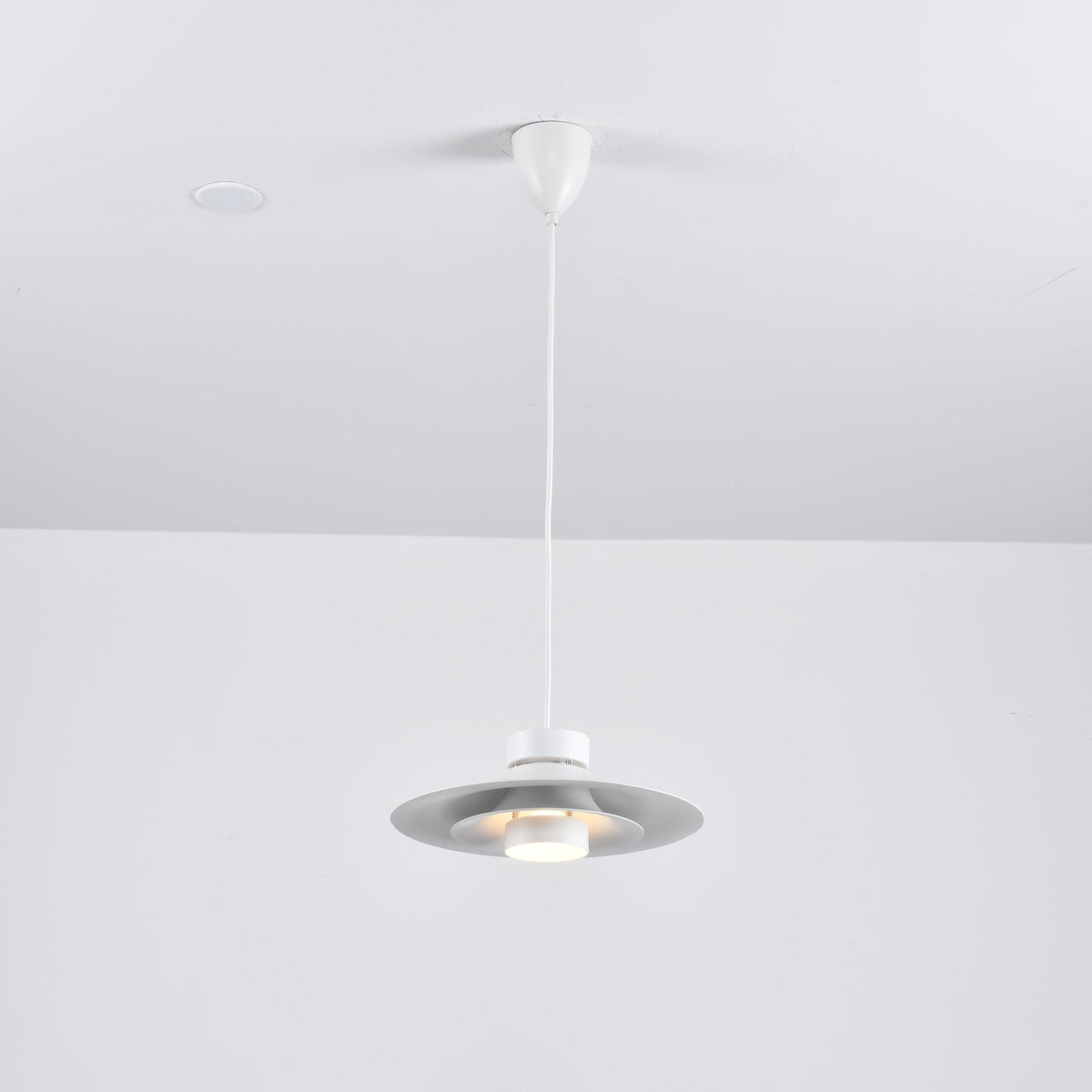 Nero Eclipse Modern Pendant Light – Matte Black Designer Ceiling Lamp