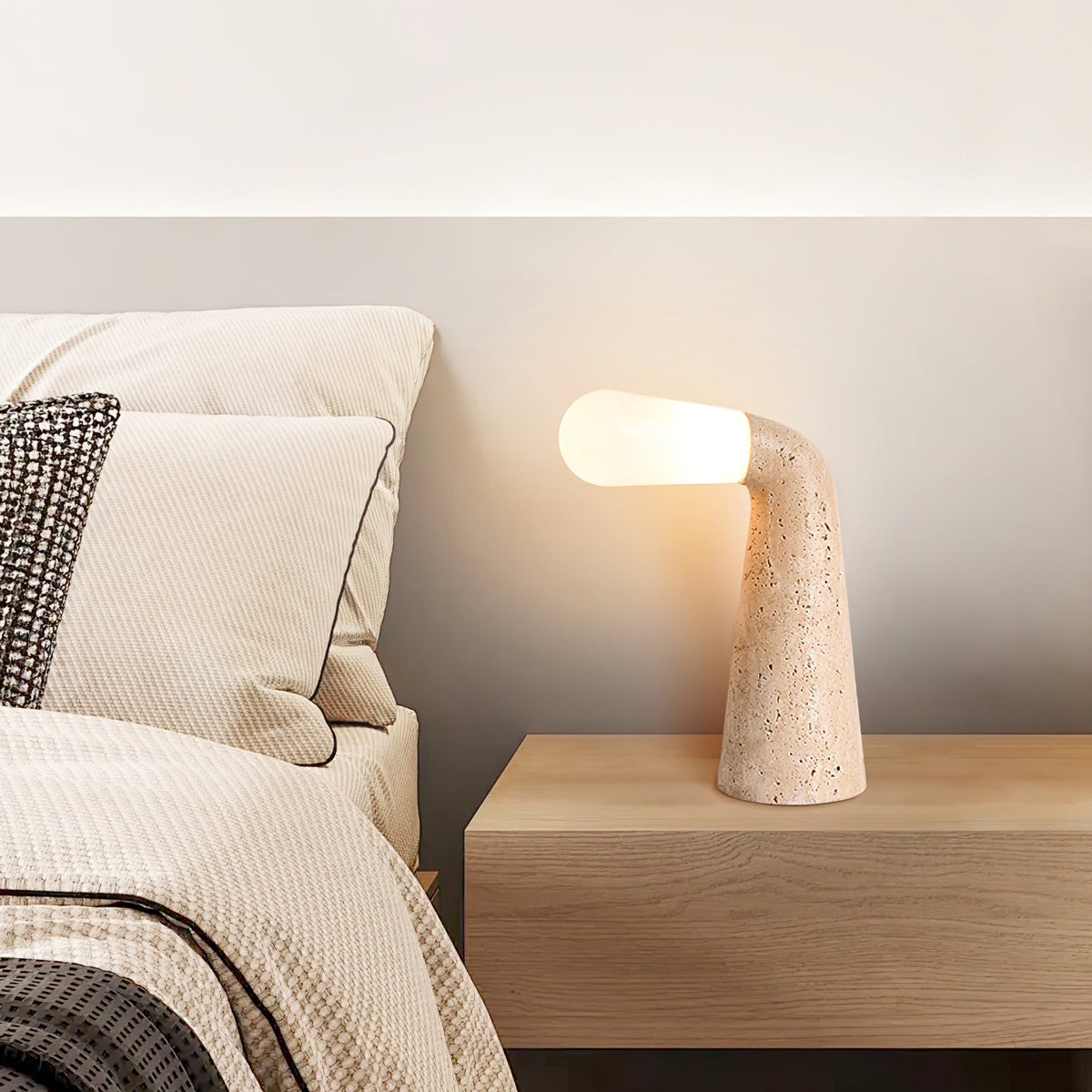 Nilo Travertine Table Lamp – Sculptural Stone Accent Light