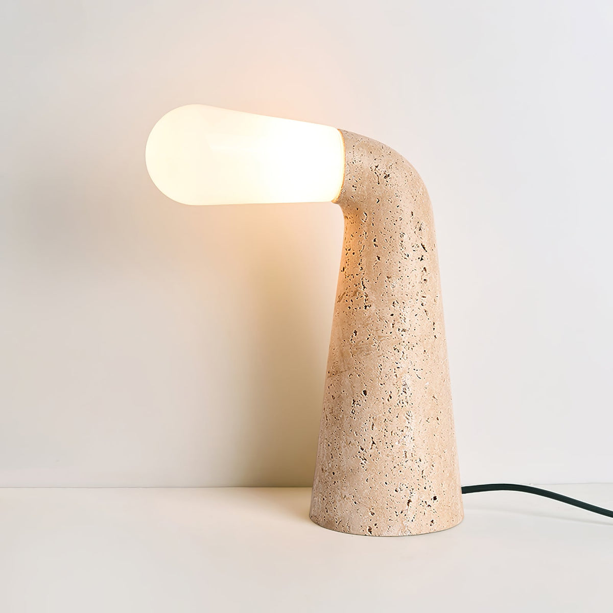 Nilo Travertine Table Lamp – Sculptural Stone Accent Light