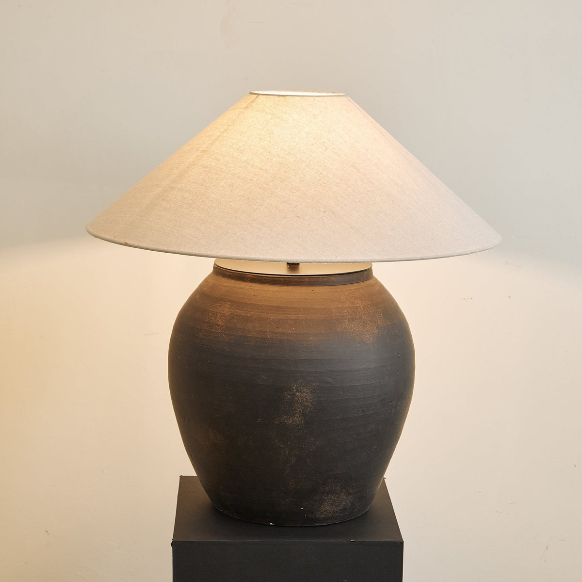 Noira Terracotta Table Lamp with Linen Shade for Ambient Bedroom Lighting