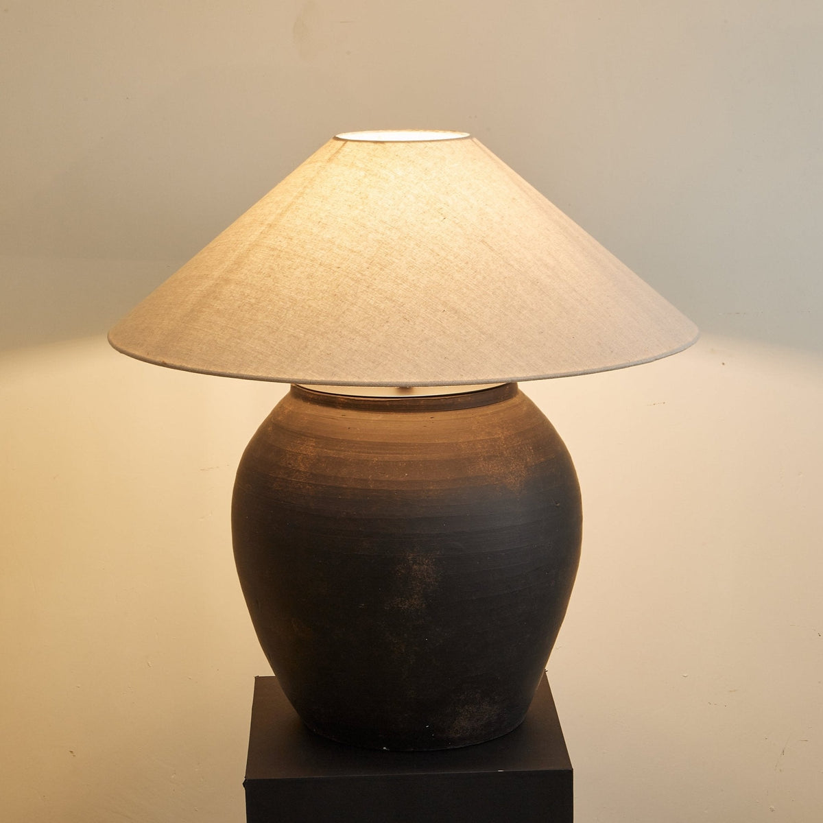 Noira Terracotta Table Lamp with Linen Shade for Ambient Bedroom Lighting