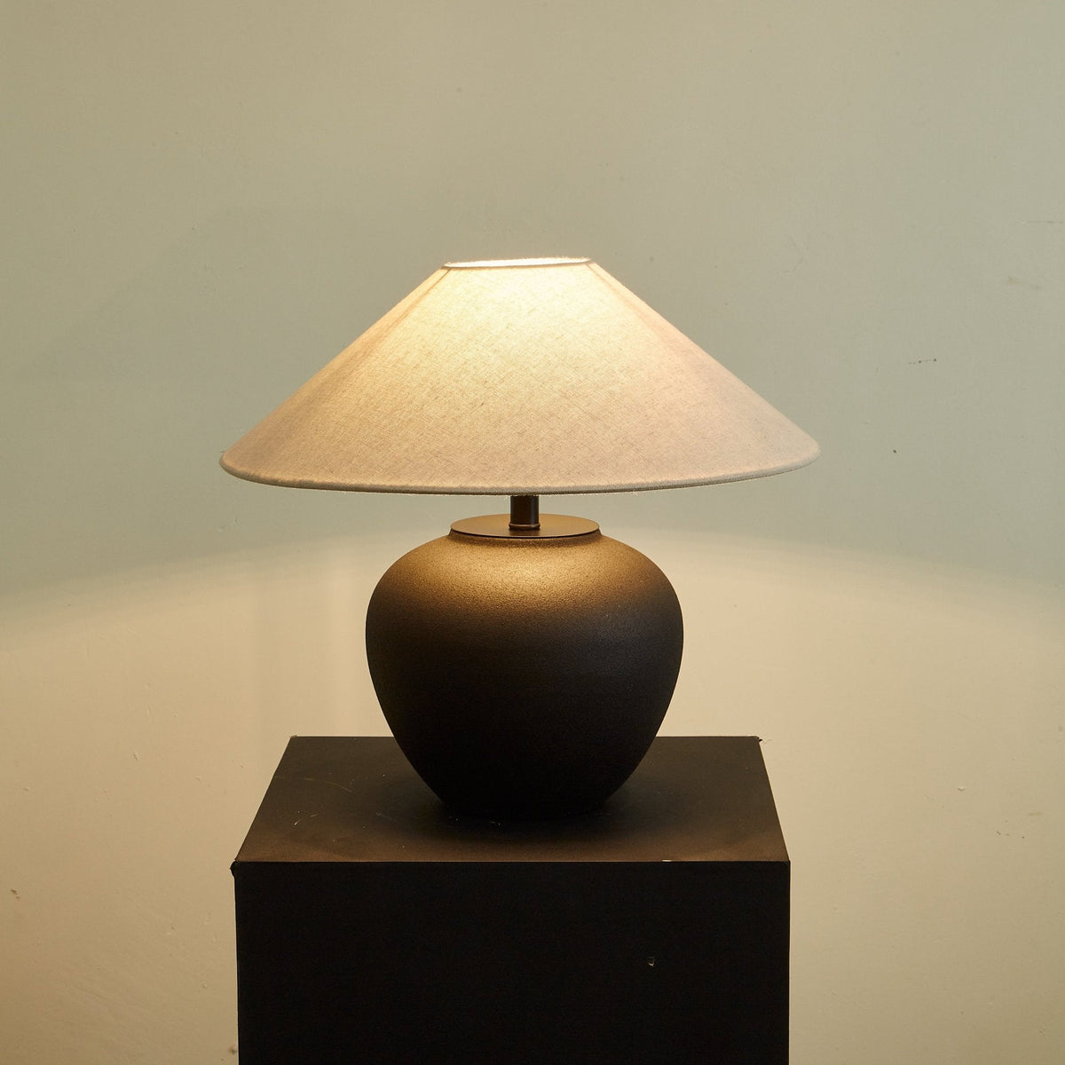Noirveil Ceramic Table Lamp with Linen Shade for Modern Interiors