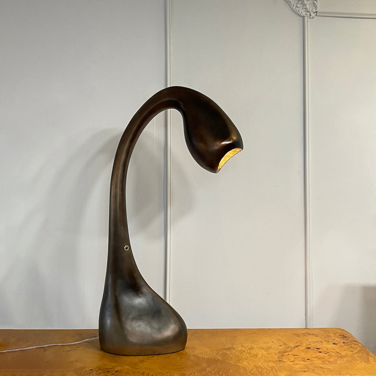 noor-grande-sculptural-floor-lamp