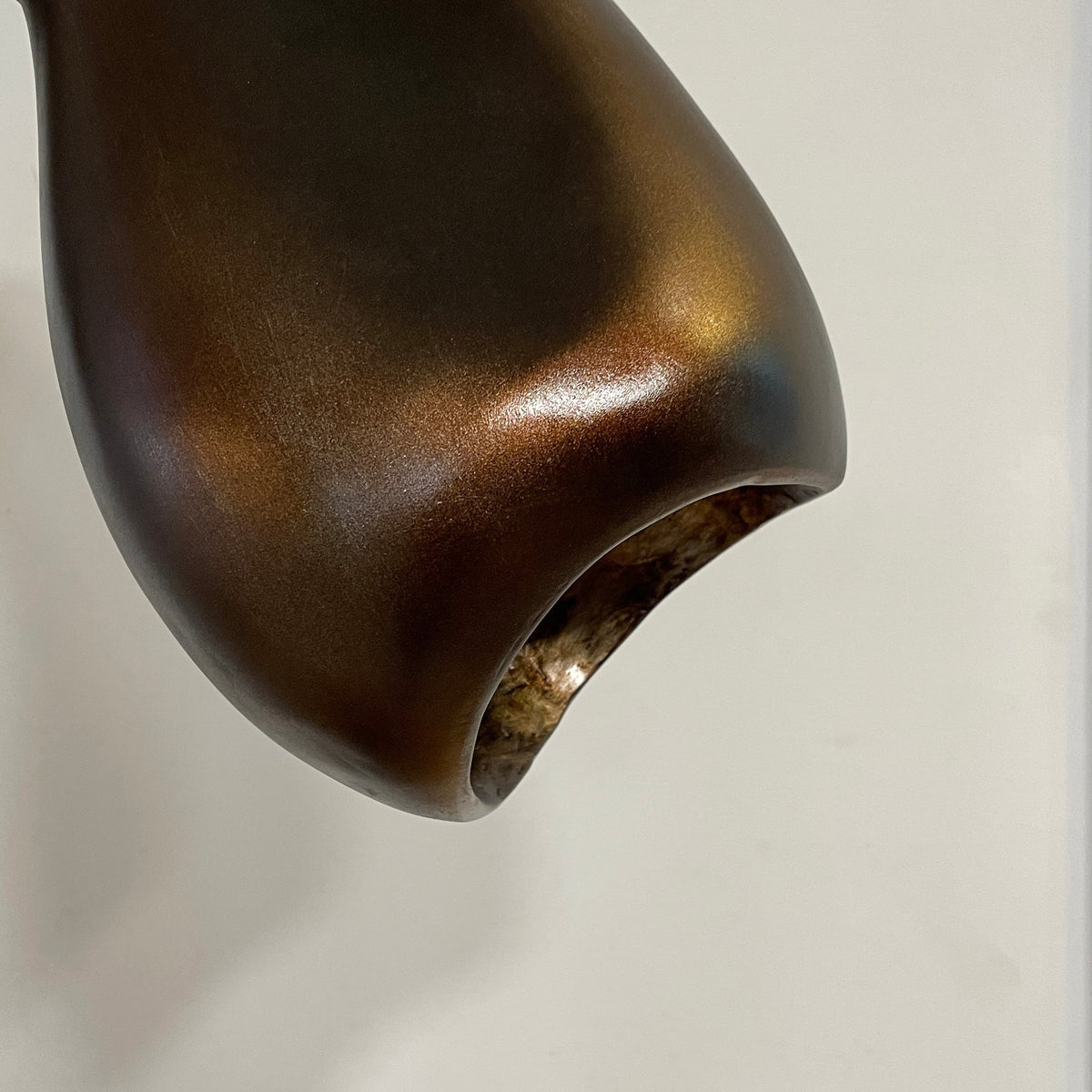 noor-grande-sculptural-floor-lamp