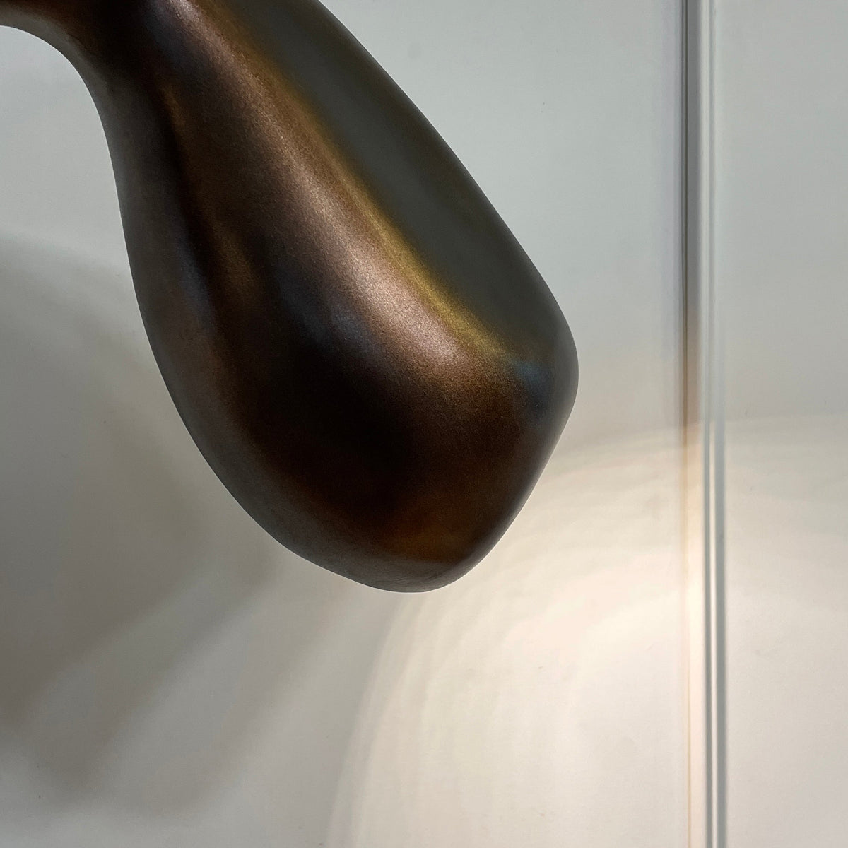 noor-grande-sculptural-floor-lamp