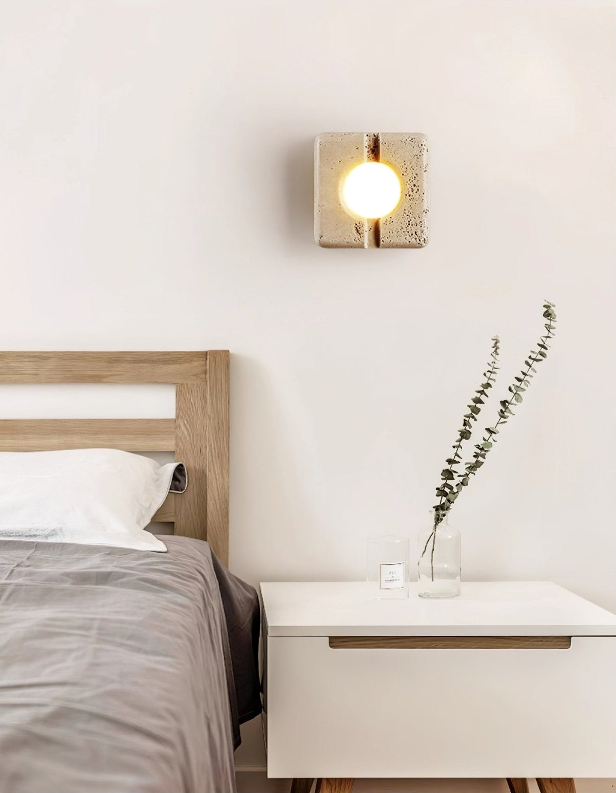 Nora Travertine Wall Sconce – Sculptural LED Wall Light in Natural Stone